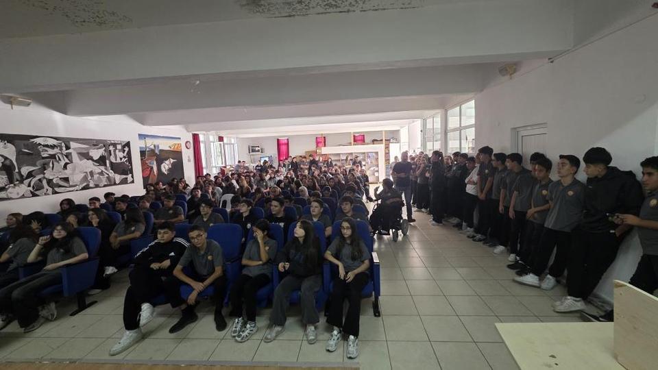 Didim’de öğrencilere su ürünleri ve deniz temizliği anlatıldı