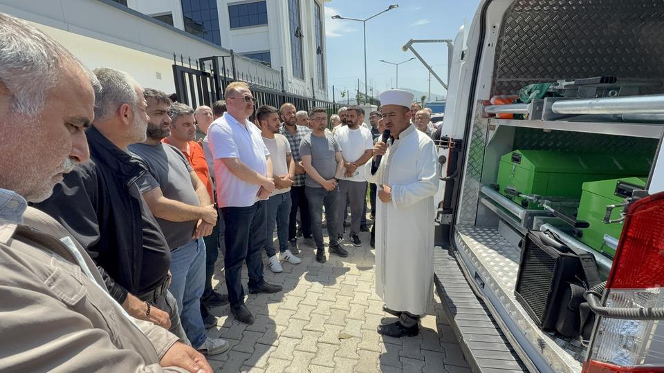 FABRİKADAKİ ELEKTRİK FACİASINDA ÖLEN 3 İŞÇİNİN CENAZELERİ AİLELERİNE TESLİM EDİLDİ