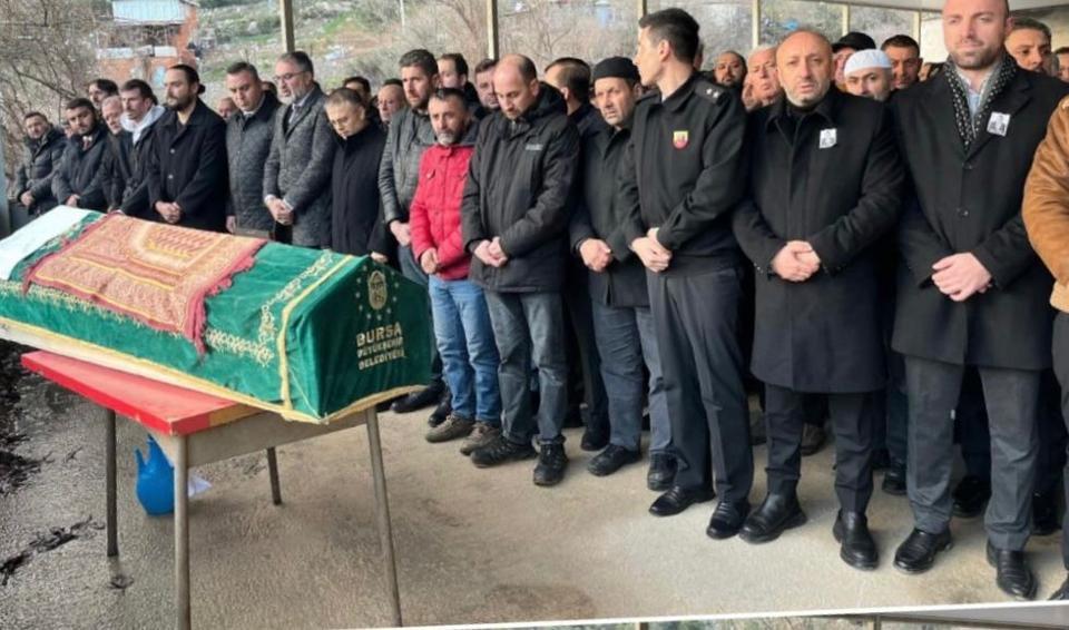 Mahalle muhtarı kansere yenik düştü