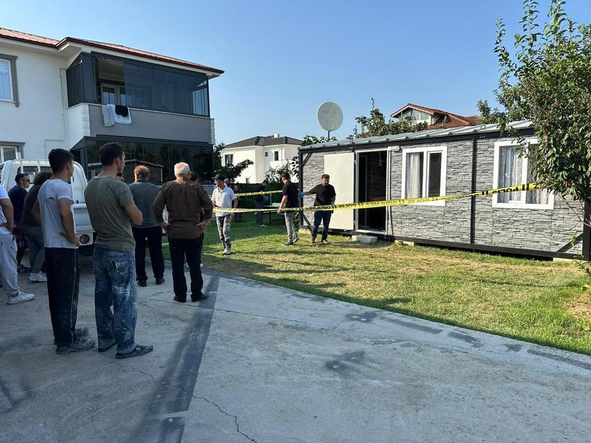 başından silahla vurulmuş halde bulundu