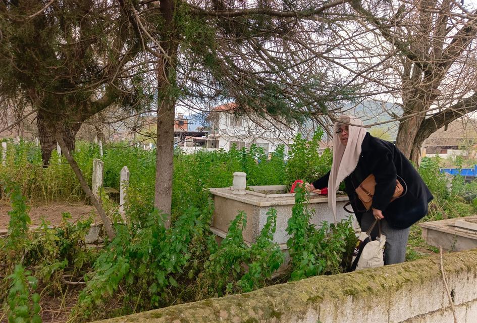 Aydın Büyükşehir Belediyesi’ne tepki : “Ölüye de saygı lazım”