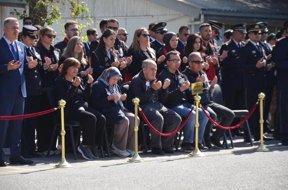 Görev başında şehit olan polis memuru son yolculuğuna uğurlandı