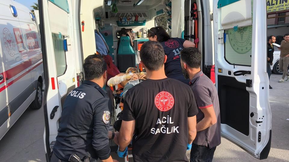 DENİZLİ'DE OTOGAZ DÜKKANINDAKİ GAZ KAÇAĞI PARLAMAYA NEDEN OLDU; 8 YARALI