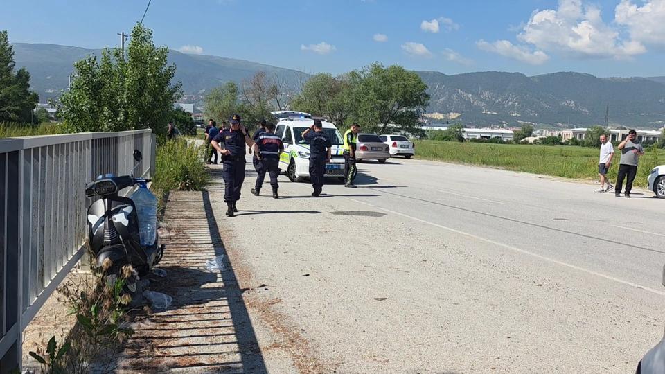 Otomobil ile çarpışan motosiklet sürücü ağır yaralandı