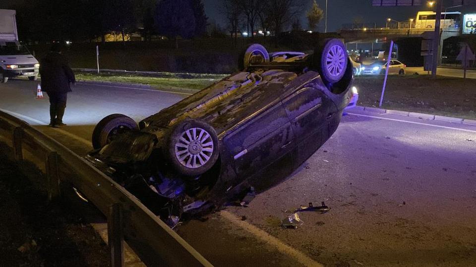 Kontrolden çıkan otomobil takla attı