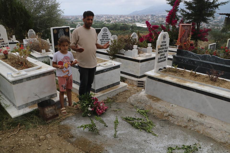 Boğaz ağrısıyla acile gitti, 55 gün sonra öldü