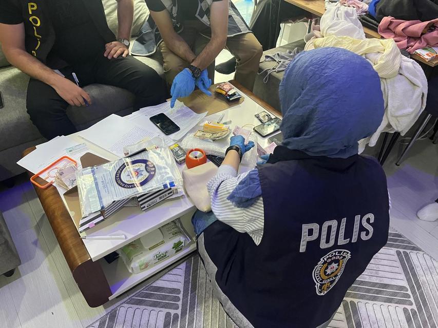 Masaj salonuna fuhuş operasyonu: 3 gözaltı
