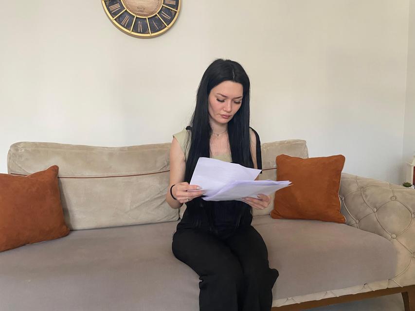 SOLARYUMDA KABUSU YAŞADI: "O MAKİNENİN DURMASI GEREKİYORDU" "BAŞLAT DÜĞMESİNE BASTIM, GÖZLÜĞÜMÜ TAKTIM VE UYANDIĞIMDA 22. DAKİKAYDI" "ADIM ATARKEN, KOLLARIMI HAREKET ETTİRİRKEN BİLE EKLEM YERLERİM ACIMAYA BAŞLAMIŞTI"