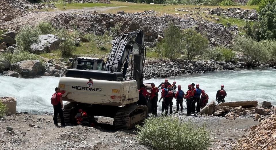 Derede kaybolan İbrahim için arama çalışmaları devam ediyor