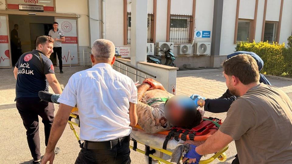 Otomobil ile motosiklet çarpıştı: 1 ağır yaralı