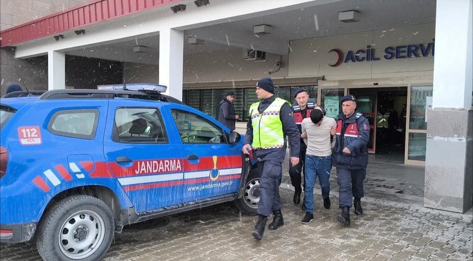Babasını bıçaklayarak öldürdü