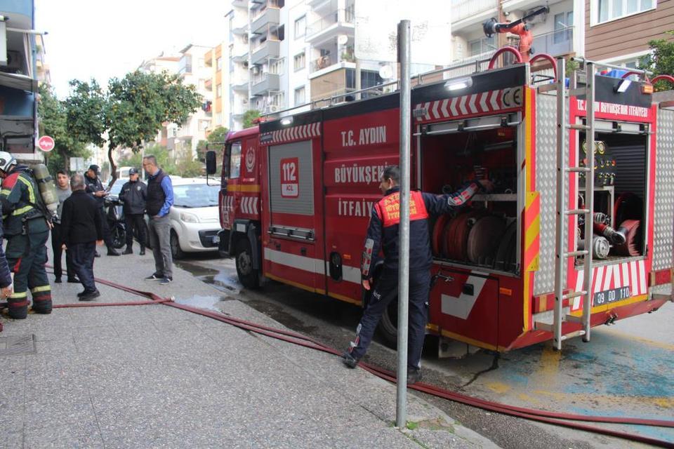 Aydın'da klimadan çıkan yangın korkuttu