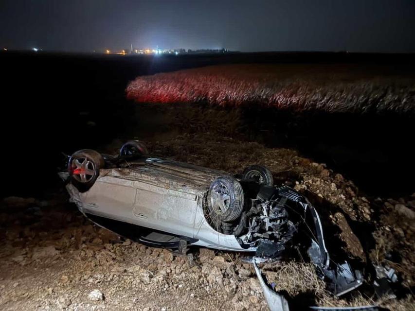 Tır otomobille çarpıştı: 2 yaralı