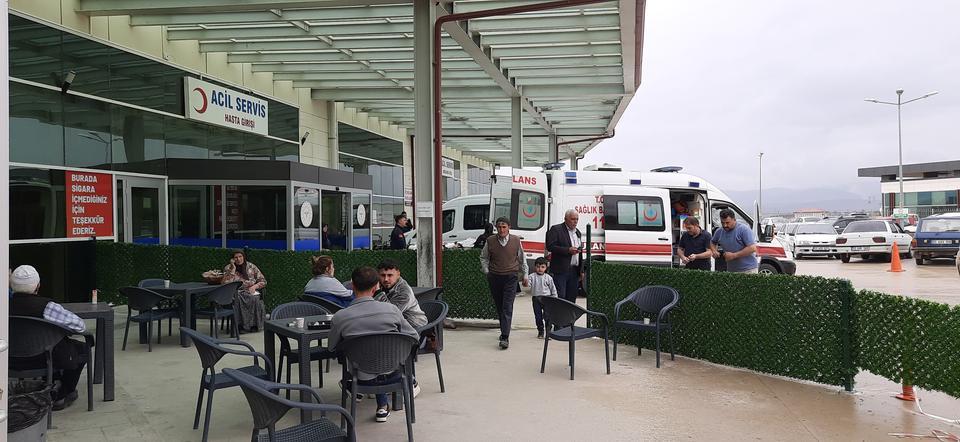 AV TÜFEĞİYLE OYNAYAN GENÇ KENDİNİ VURDU