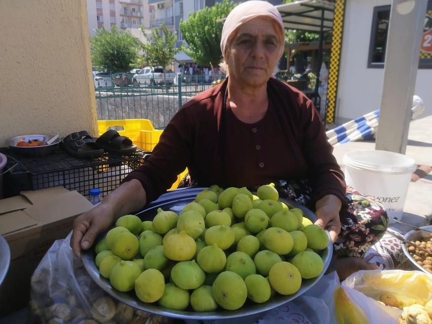 Söke de taze incir tezgahlarda yerini aldı