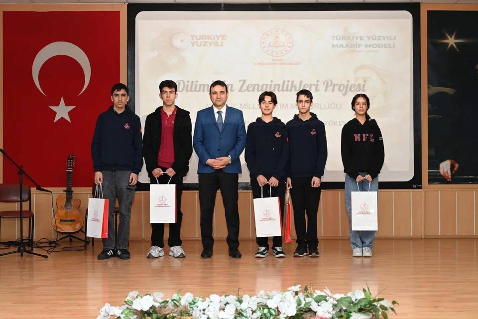 Aydın Lisesi’nden Türkçeye sahip çıkan büyük başarı