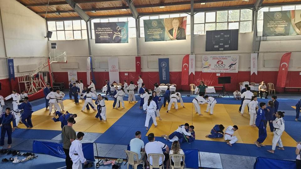 Koçarlı’da judo şampiyonası başladı
