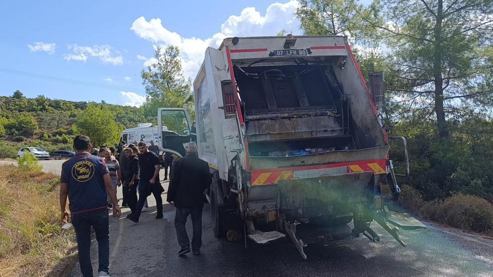 Çöp kamyonunda korkunç cinayet: Mesai arkadaşını boğazından bıçaklayarak öldürdü
