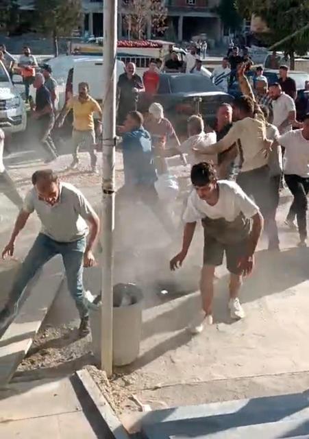 Taşlı sopalı kavga: 6 yaralı