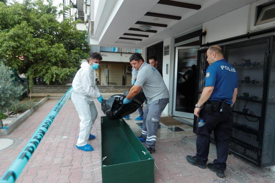 45 yaşındaki kadın evinde öldürüldü