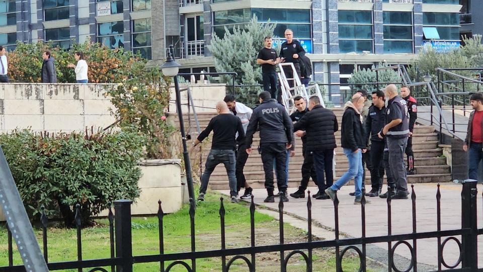 ADLİYEDEN KAÇMAYA ÇALIŞAN TUTUKLU KISA SÜREDE YAKALANDI