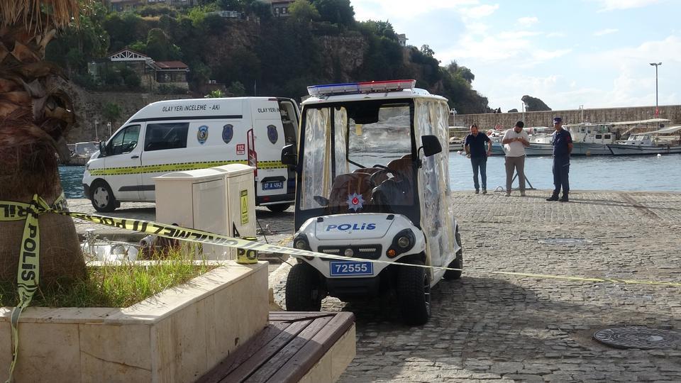 Denizde erkek cesedi bulundu