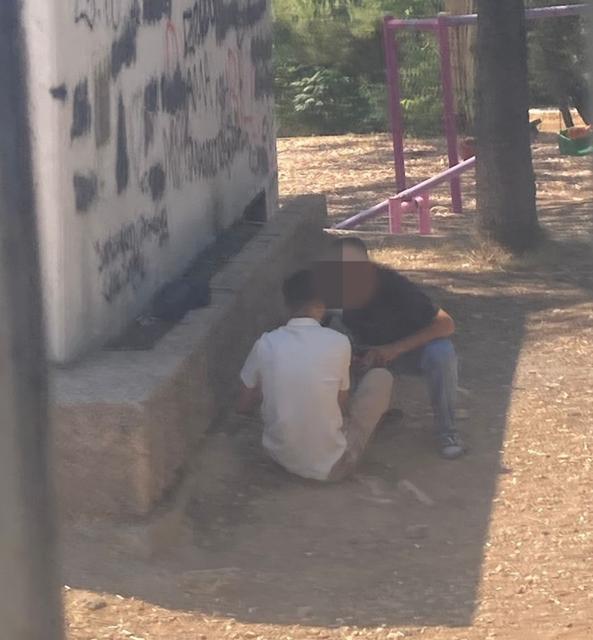Alacaklı olduğu kişiyi vurup başında bekledi