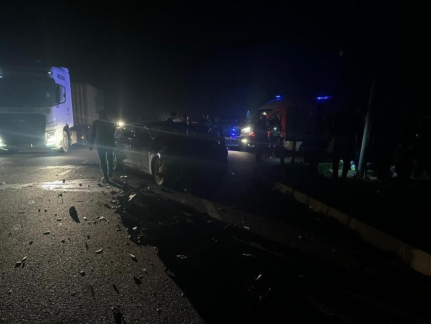 Çevreyolunda iki araç çarpıştı: Yaralılar var