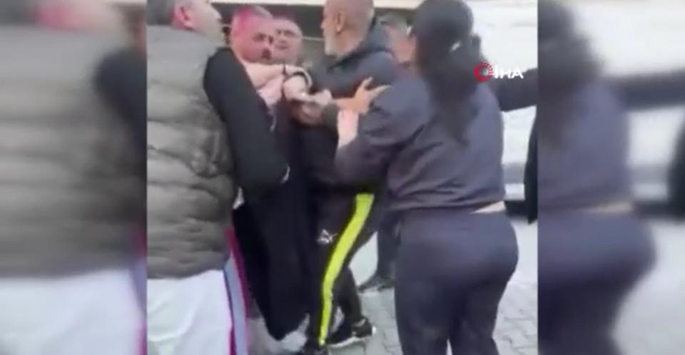 Park yeri kavgasında bıçaklar konuştu