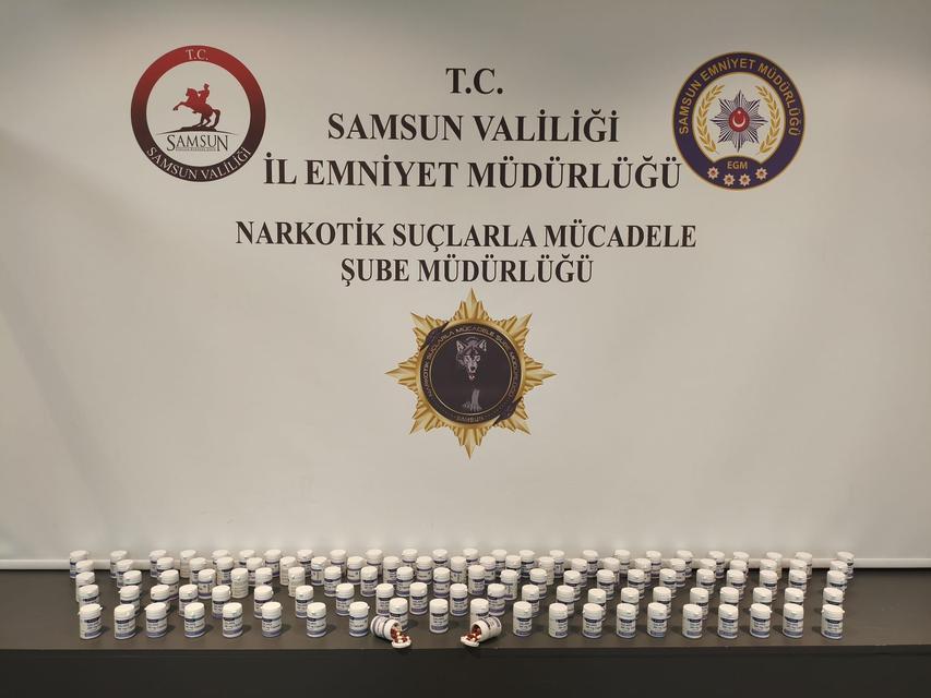 7 bin 336 adet sentetik ecza ele geçirildi
