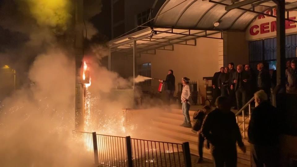 Cemevinde korku dolu anlar