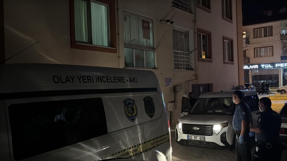 Yaşlı adam evinde ölü bulundu