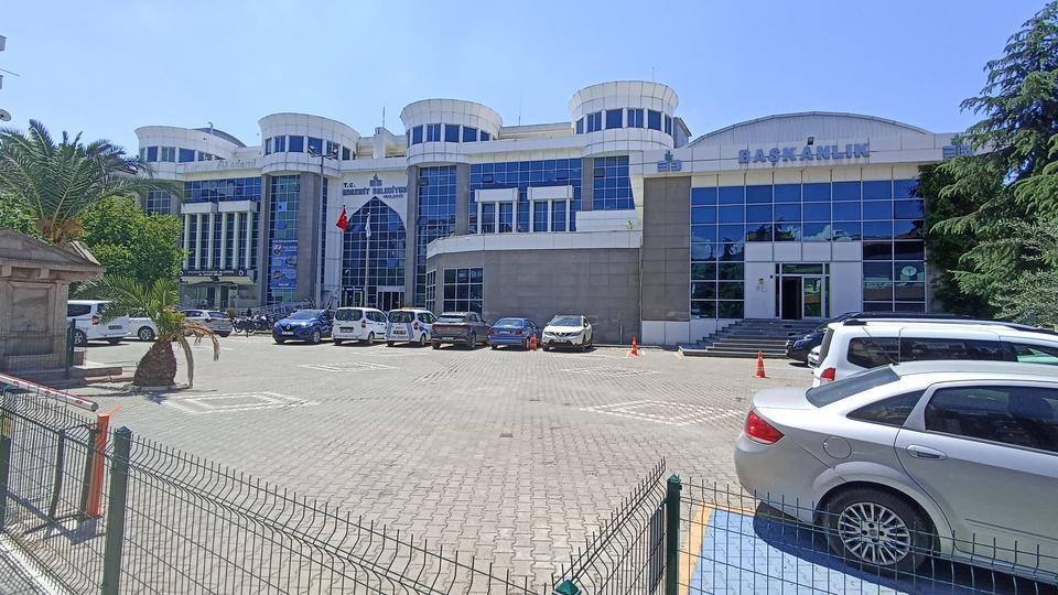 Usulsüzlük operasyonu: 3'ü belediye personeli 7 kişi gözaltına alındı