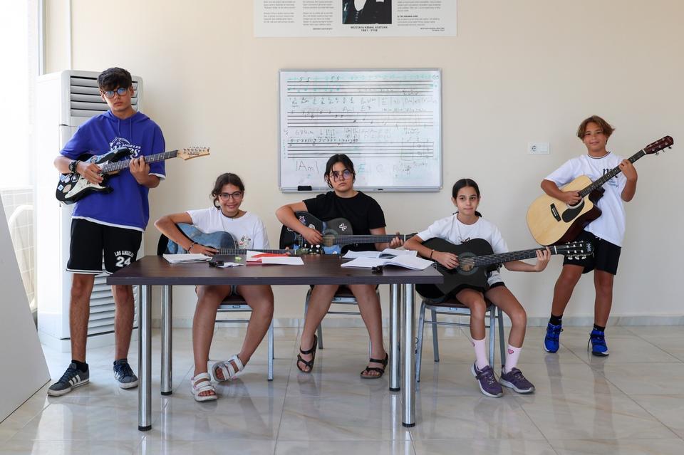 Efeler'de sanat zamanı: Müzik akademisi kursları başlıyor