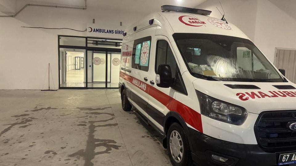 İncir ağacından düştü, ağır yaralandı