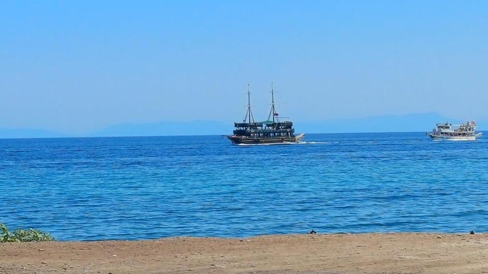 Kuşadası'nda tekne turlarına yoğun ilgi