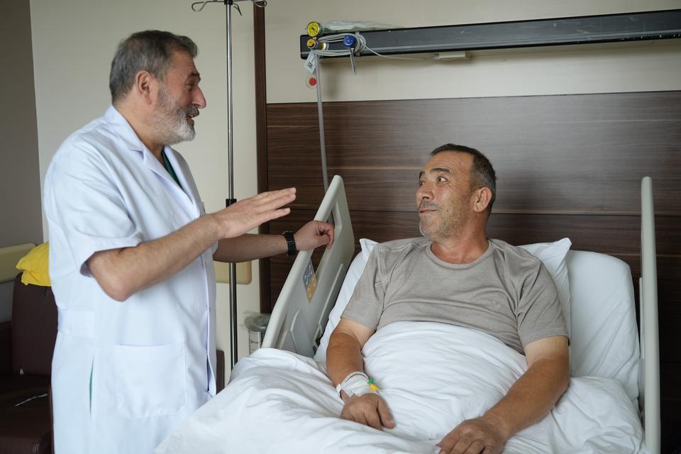 TÜM ORGANLARI TERS YERDE: DOKTORLAR BİLE ŞAŞIRDI KALBİNİN SAĞDA OLDUĞUNU 26 YAŞINDA, TÜM ORGANLARININ TERS OLDUĞUNU 54 YAŞINDA ÖĞRENDİ
