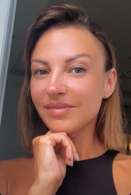 EŞİNİ SOKAK ORTASINDA SOPAYLA DARBETTİĞİ İDDİA EDİLEN SANIĞA 19 YIL HAPİS SANIK: "BEN YAPMADIM, İŞLEMEDİĞİM BİR SUÇ YÜZÜNDEN AİLEMİN YÜZÜNE BAKAMIYORUM"