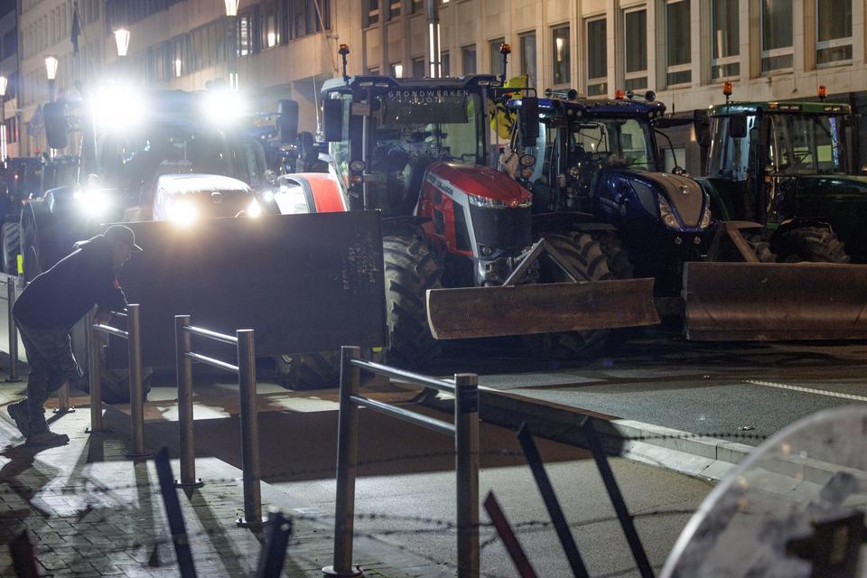 Çiftçilerden traktörlü protesto