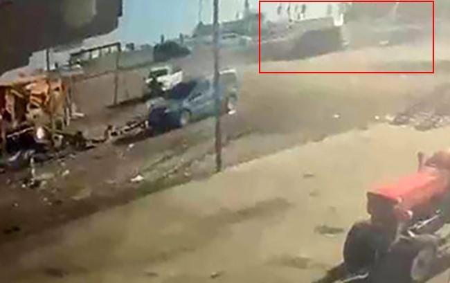 Tır iki araca çarptı: 2 ölü, 3 yaralı