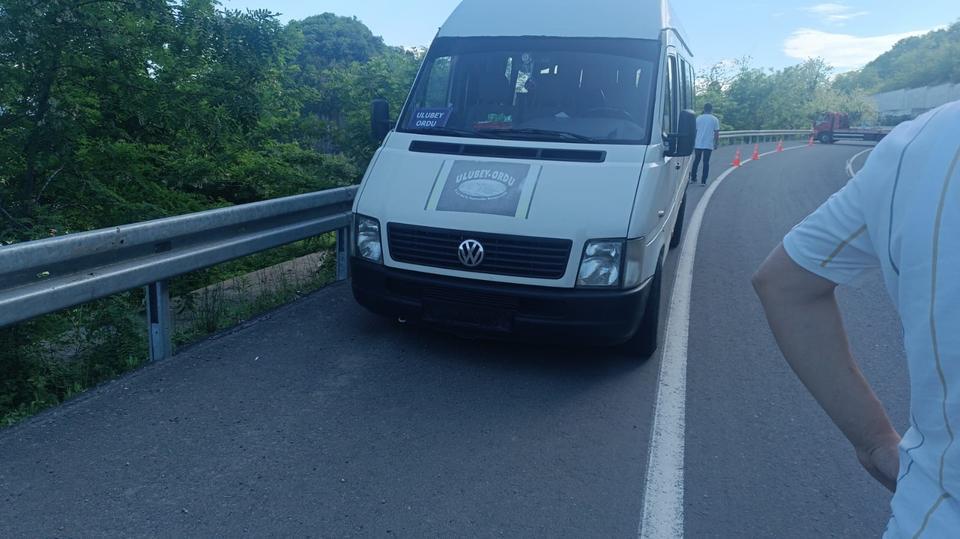DİREKSİYON BAŞINDA KALP KRİZİ GEÇİRDİ: ŞOFÖR HAYATINI KAYBETTİ, YOLCULAR KURTULDU