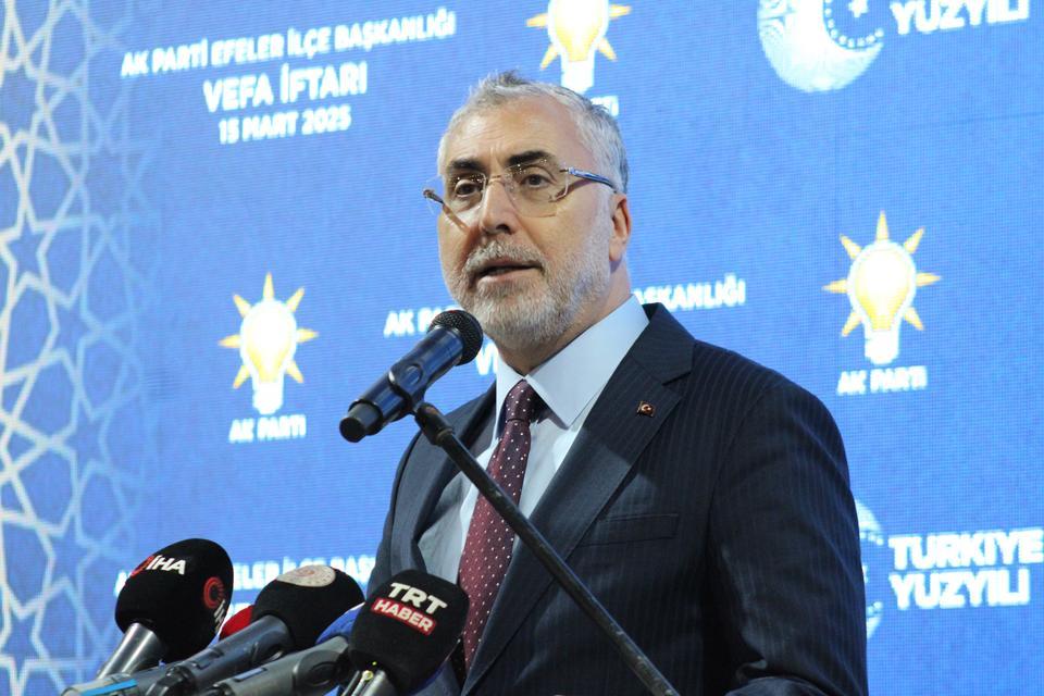 BAKAN IŞIKHAN: "TÜRKİYE YOLCULUĞUMUZA SAYISIZ ESER, SAYISIZ İCRAAT SIĞDIRDIK"