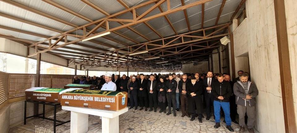 Korkunç kazada 4 kişi hayatını kaybetti