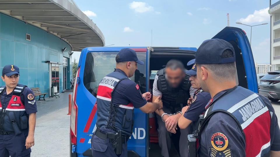 ENİŞTESİ VE EŞİNİ ÖLDÜREN ŞÜPHELİDEN DİKKAT ÇEKEN SÖZ "NAMUS MESELESİ, DOSYA NAMUS MESELESİ"