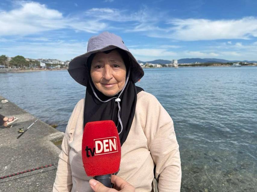 Didim sahilinde balık terapisi