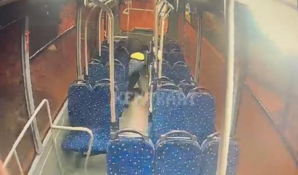 Otobüste cinayet: Yeğeniyle kaçarak evlenen genci 15 bıçak darbesiyle öldürdü