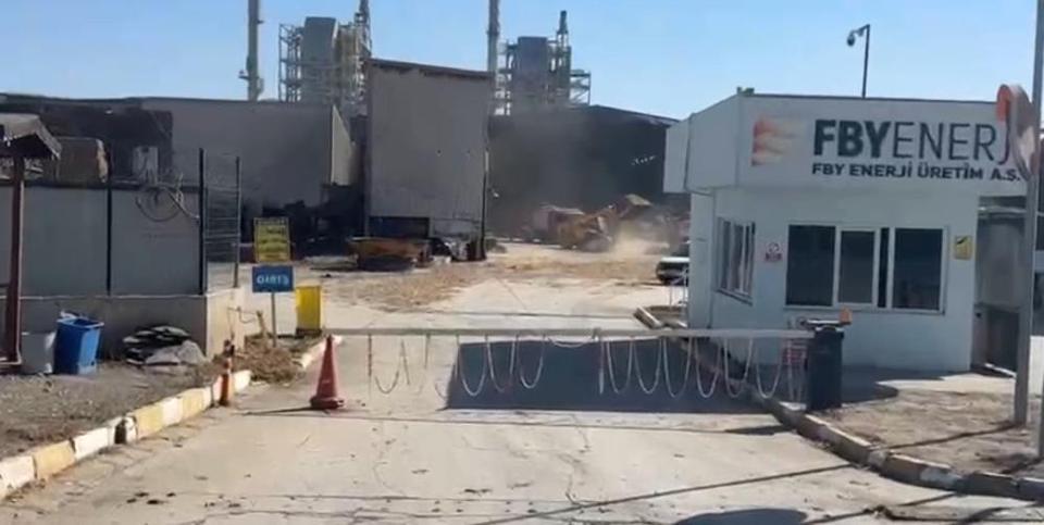 Tarımsal atıklardan enerji üretilen fabrikada çıkan yangın söndürüldü