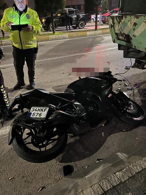 AMATÖR FUTBOLCU MOTOSİKLET KAZASINDA HAYATINI KAYBETTİ