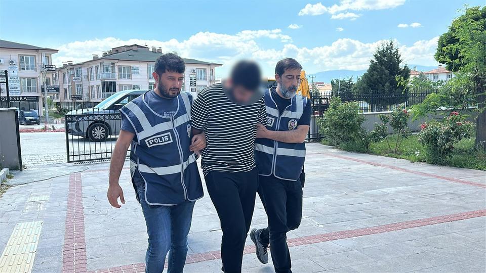 Husumetlisini önce darp etti ardından tüfekle vurarak öldürdü