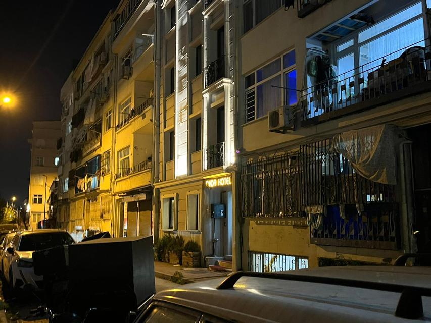 Genç kadın otelde ölü bulundu